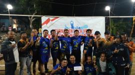 Nglorog Mencuri Tropi Bergilir Bola Voley dari Kedungpoh Lor